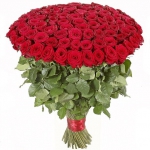 Букет 51 и 101 красной розы